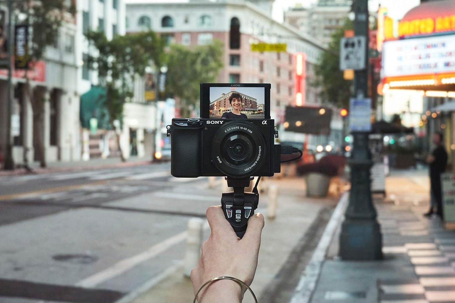 sony-alpha-6100-ilce-6100l-c-mara-evil-aps-c-con-objetivo-zoom-af-0-02-s-y-v-deo image 8