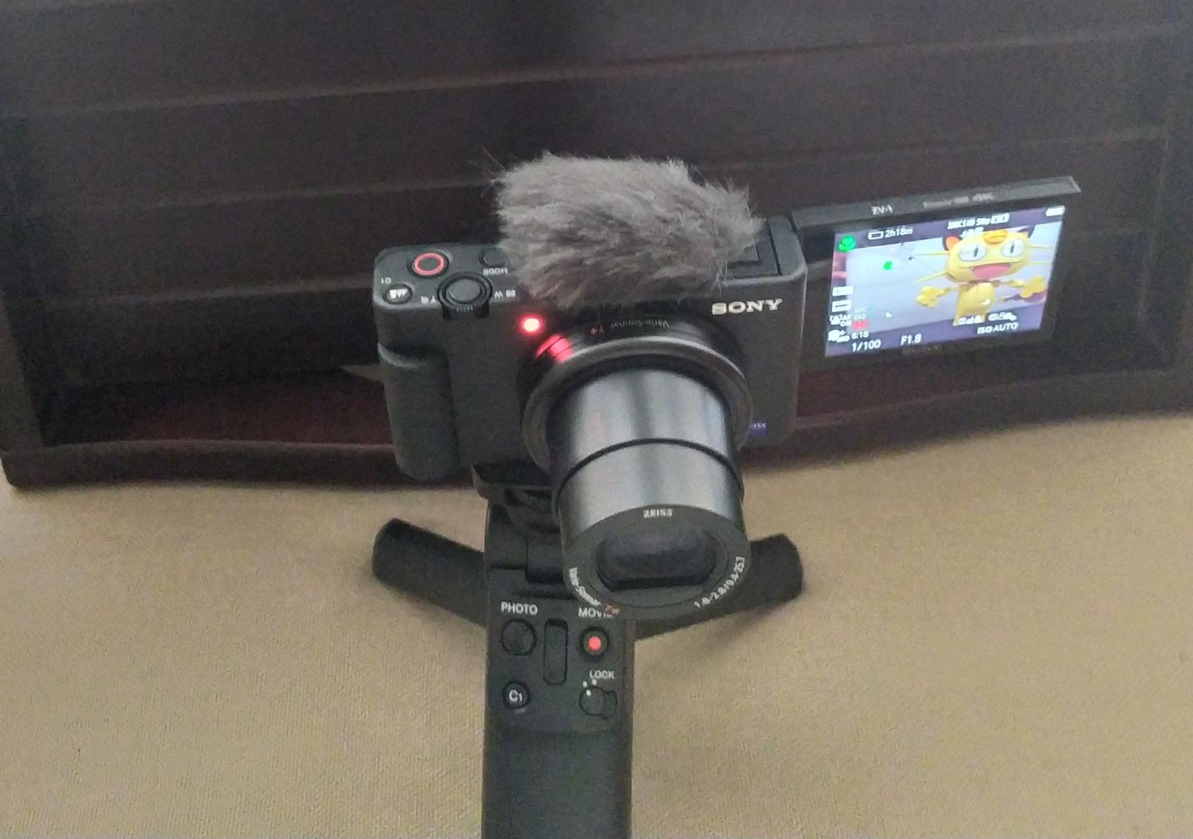 Compacta y potente, ideal para vlogs