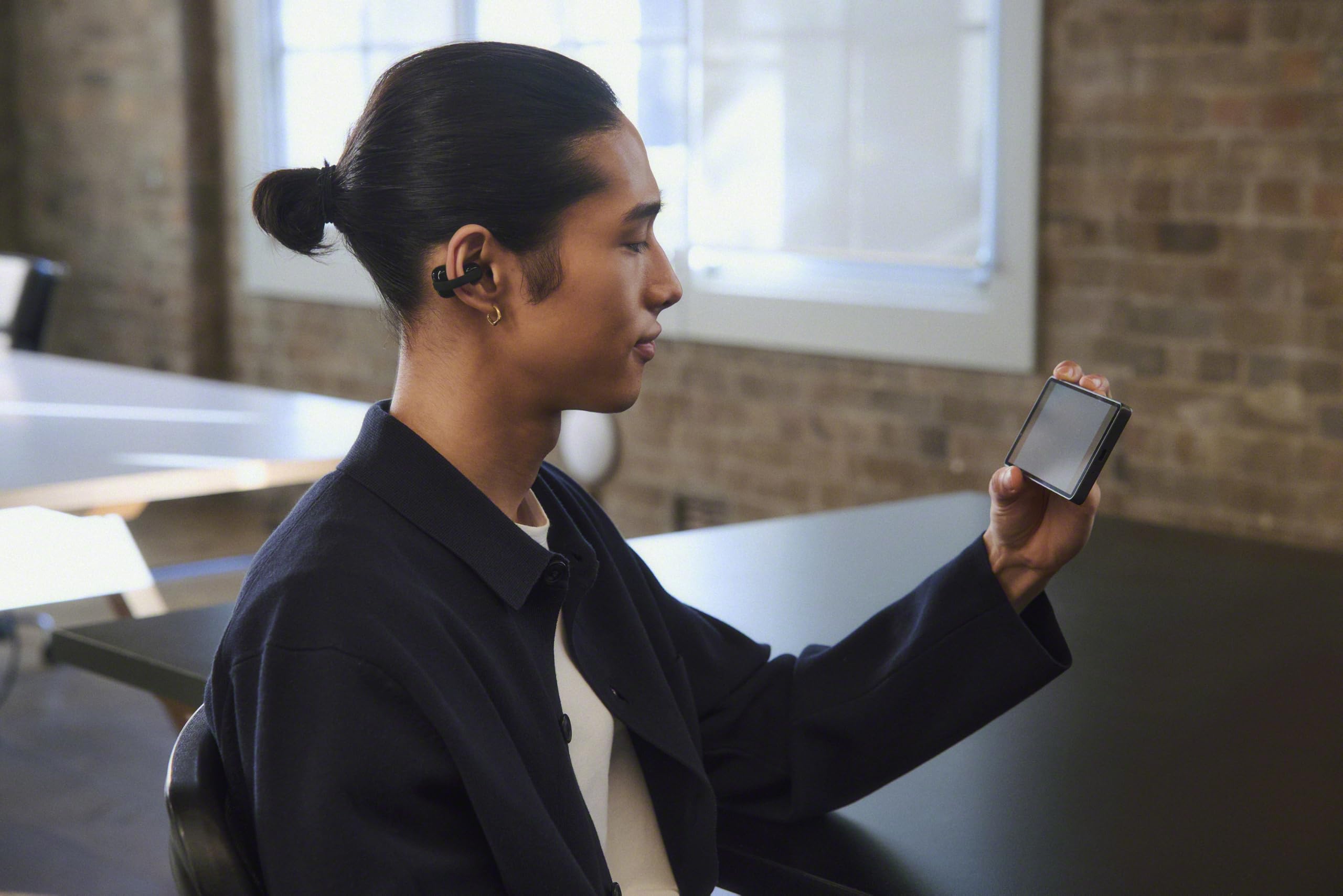 sony-linkbuds-clip-auriculares-abiertos-de-clip-bluetooth-con-37-h-de-bater-a-to image 3