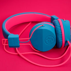 jlab-jbuddies-studio-auriculares-on-ear-con-cable-infantiles-azul-rosa-usb-c-con image 4