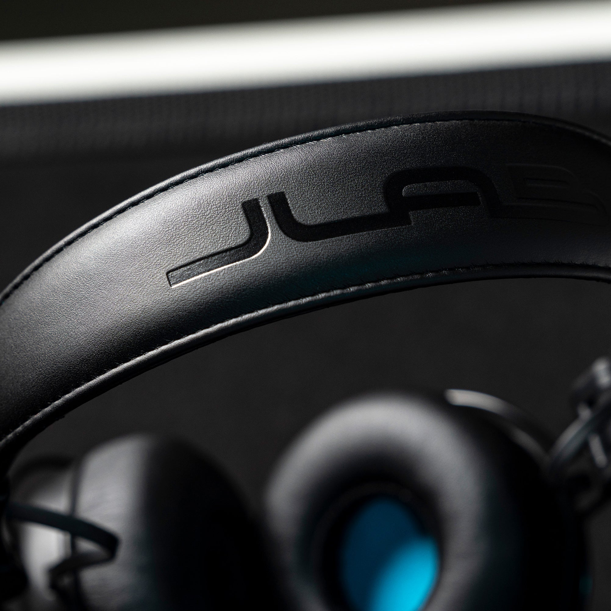 jlab-studio-anc-auriculares-inal-mbricos-on-ear-con-cancelaci-n-activa-de-ruido- image 7